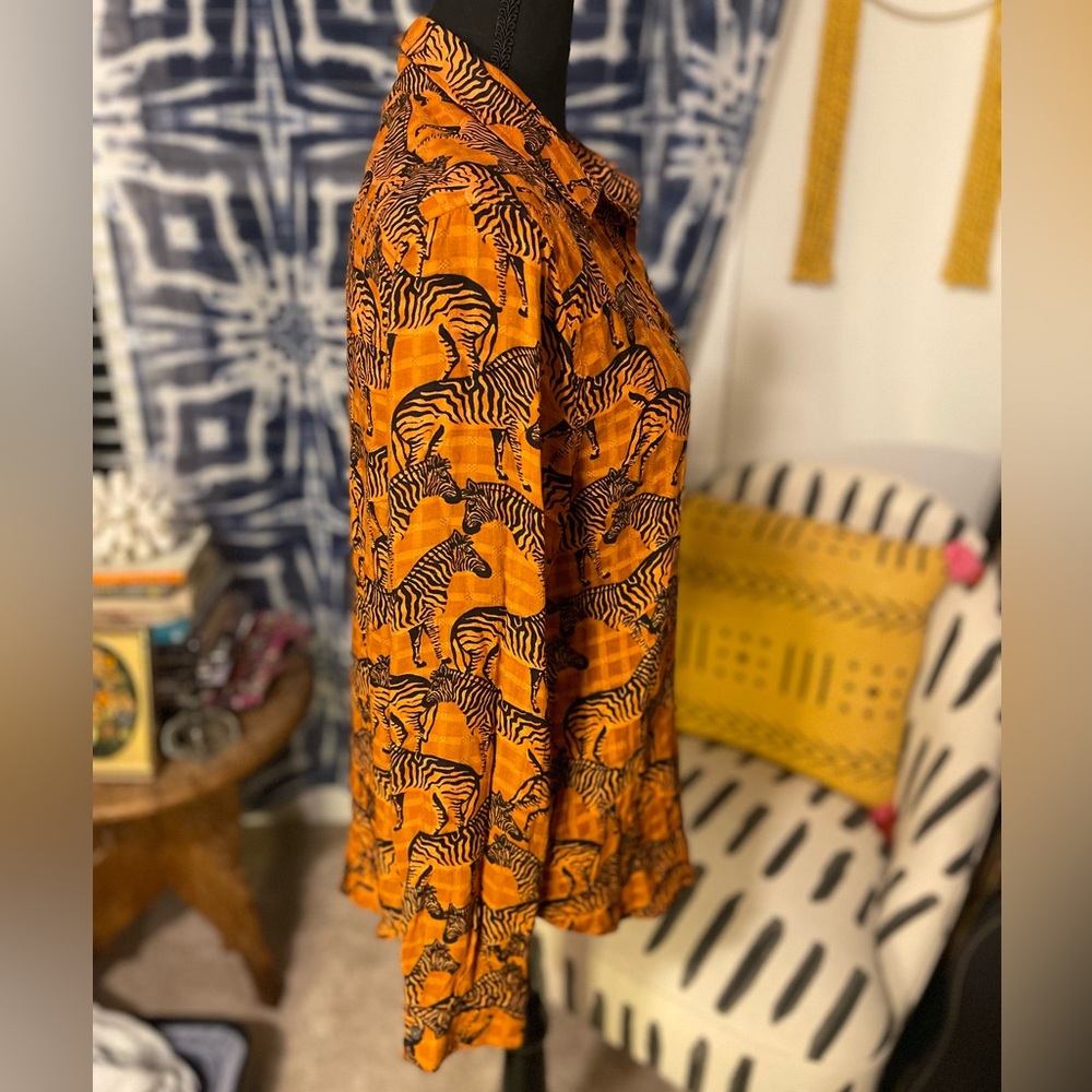 Women’s Jane &  Delancey Orange Plaid Button Down with Zebras Whimsical Sz M 🧡🦓 - Picture 4 of 7
